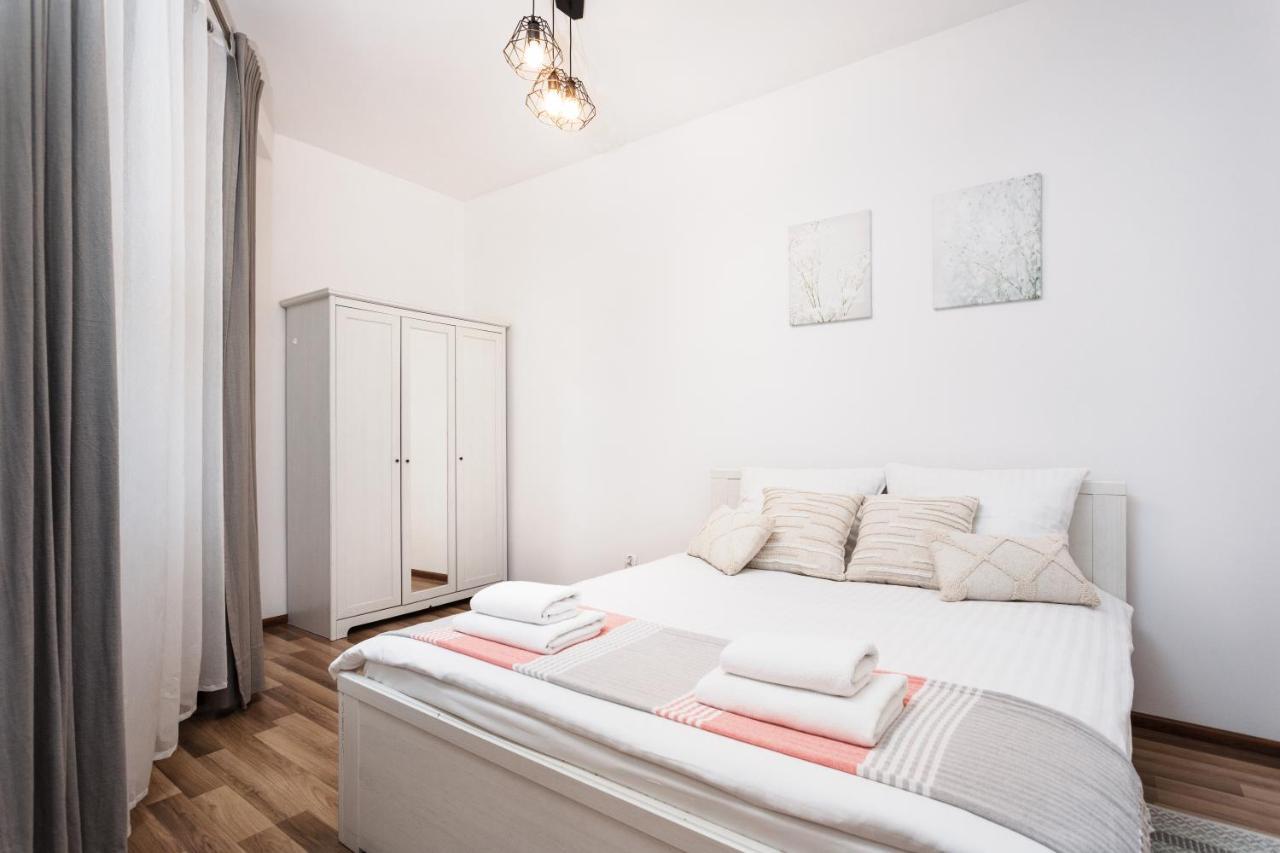 City Of The Kings-Camomile Apartment Краков Экстерьер фото